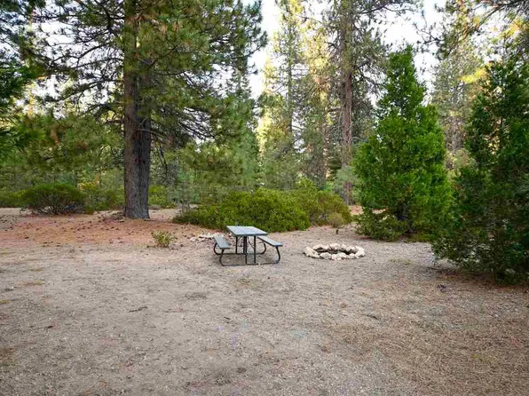 6729 Shasta Cv, Weed, CA 96094