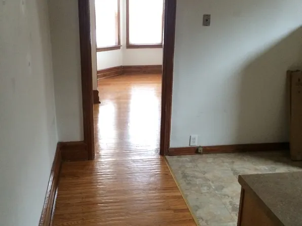 876 N 22nd St #3, Philadelphia, PA 19130