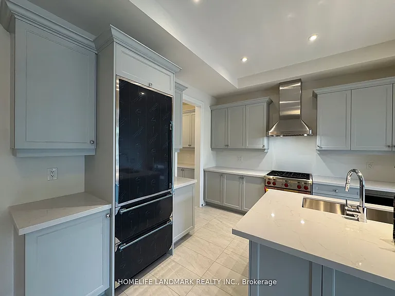 73 West Village Ln — Photo 18