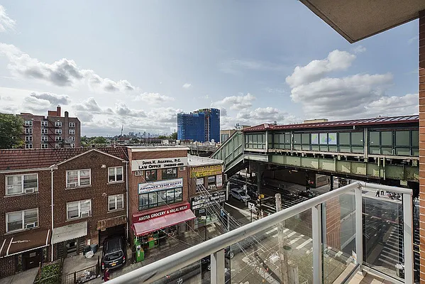 Rented by Bold New York | media 23