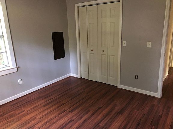 3rd image of 140 Lenda Ln