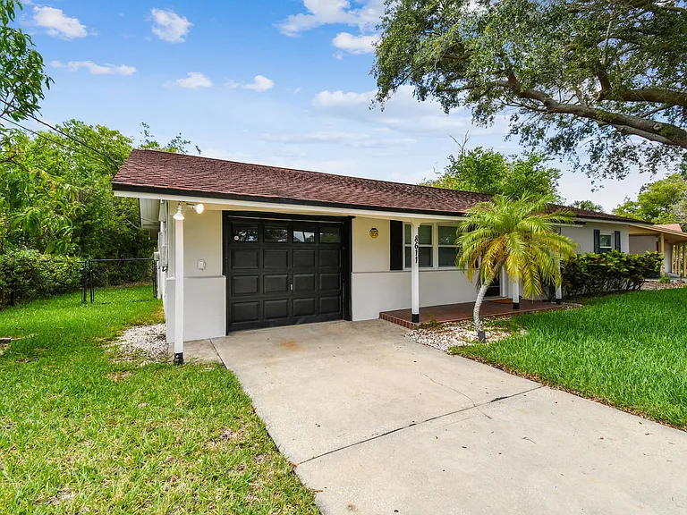8611 Driftwood Dr — Photo 18