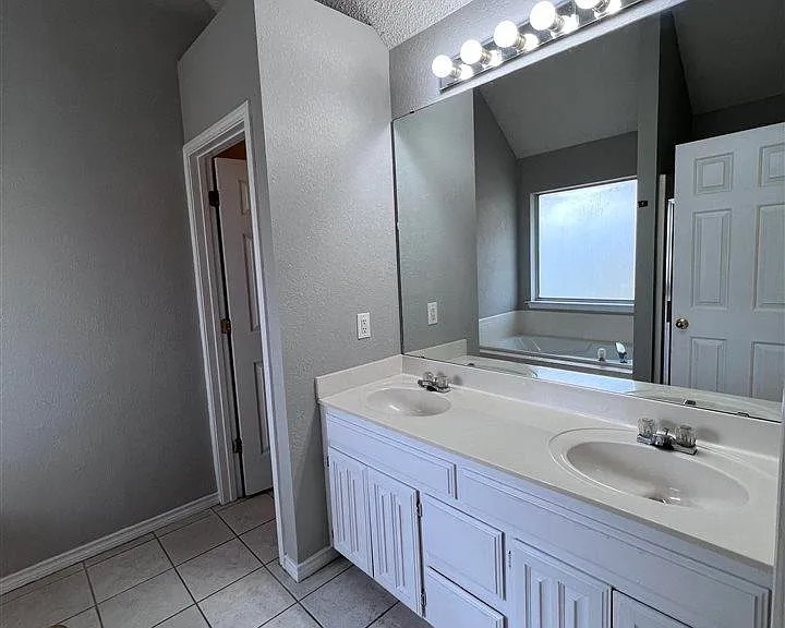 5316 Pebblestone Dr — Photo 18