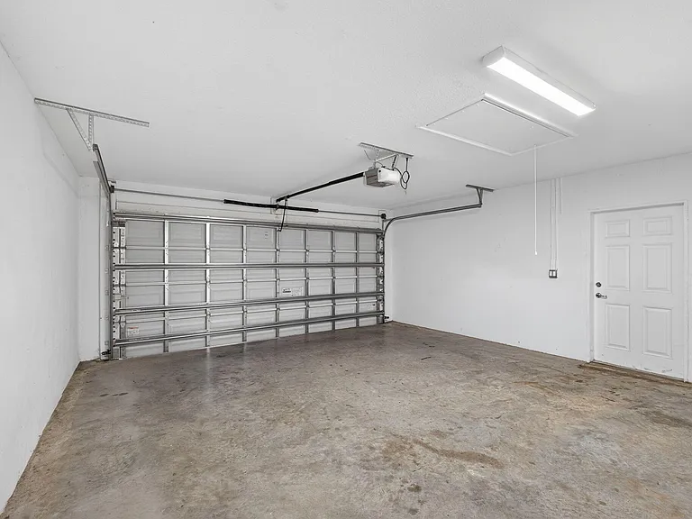 2501 SE Mariposa Ave — Photo 41