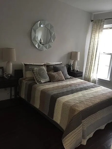 3 bed, 750 sqft, $5,350 — Photo 4