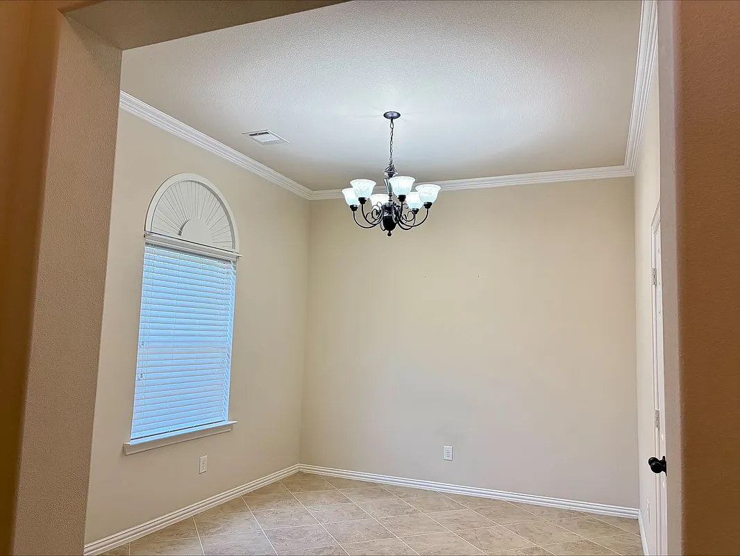 Building Photo - 3042 Currant Dr