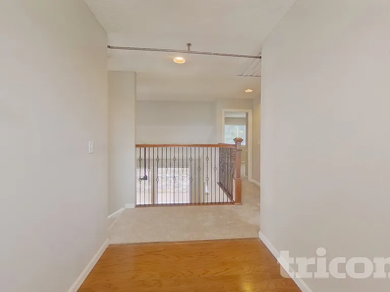 16240 Quarry Hill Dr — Photo 25