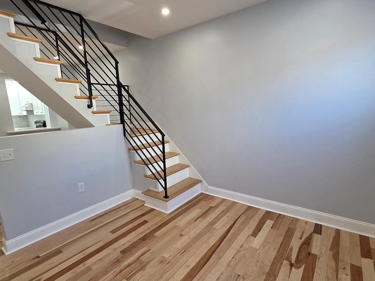 2 bed, 1233 sqft, $1,800 — Photo 2
