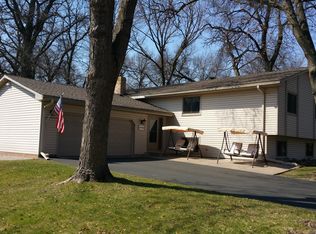 1142 106th Ln NE, Blaine, MN 55434