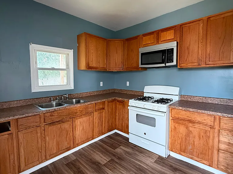 18 Newark St #1 — Photo 7