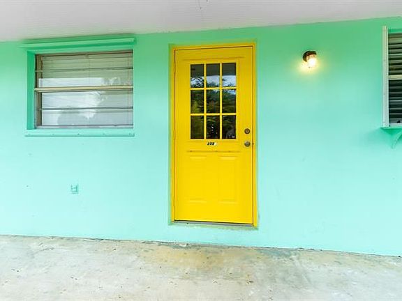 3rd image of 2556 NE Hickory Ave #3