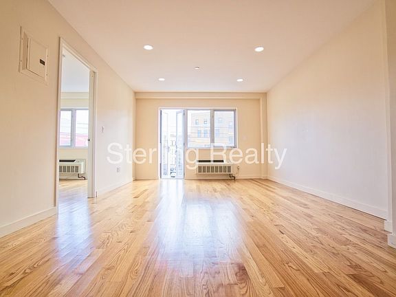 3rd image of 2315 Astoria Blvd APT M2