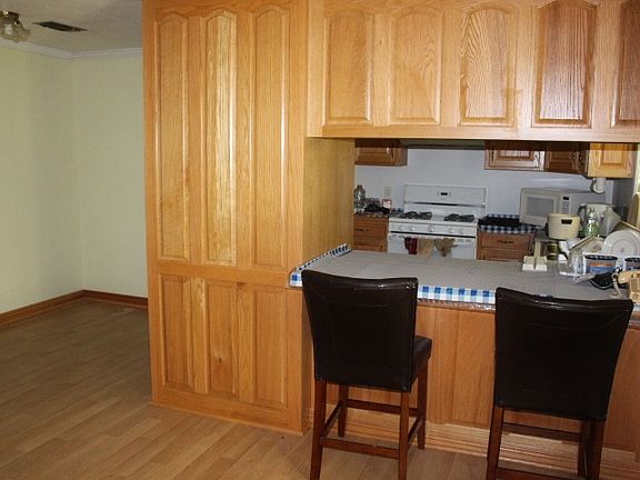 2nd image of 118 Olympe Dr