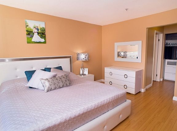 5th image of 450 W Dryden St APT 302