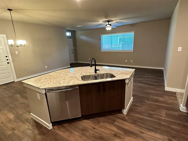 9832 Grosbeak Ln — Photo 3