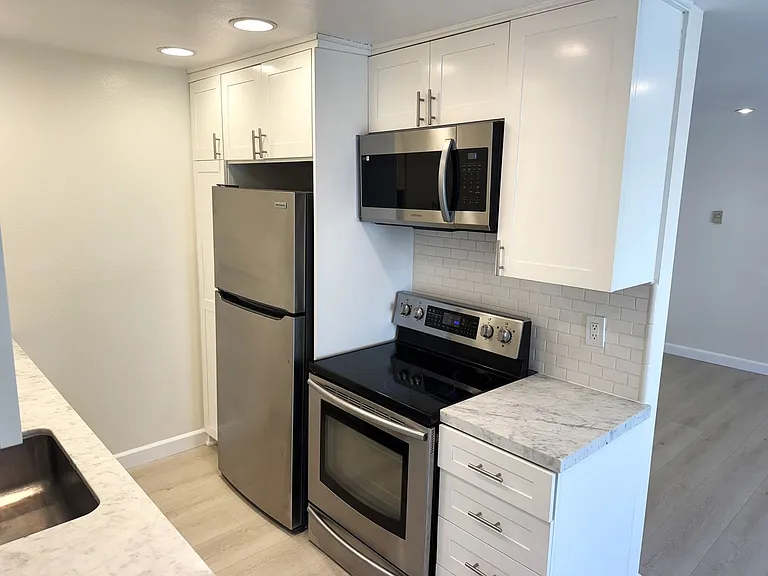 8163 Redlands St #40 — Photo 10
