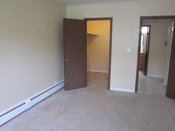 2nd image of 3100 Bayside Dr Unit 2