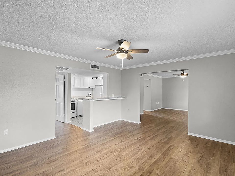 1st image of 136 Blue Point Way APT 320