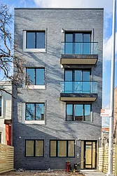 725 Lafayette Avenue in Bedford-Stuyvesant