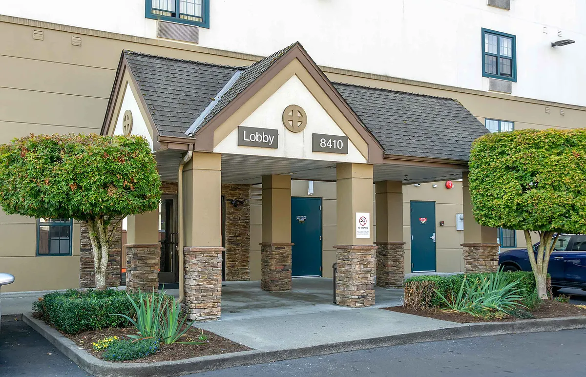 Exterior - Seattle - Everett - North