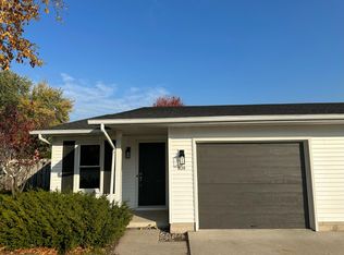 834 Nicholas Ct #836, Manitowoc, WI 54220