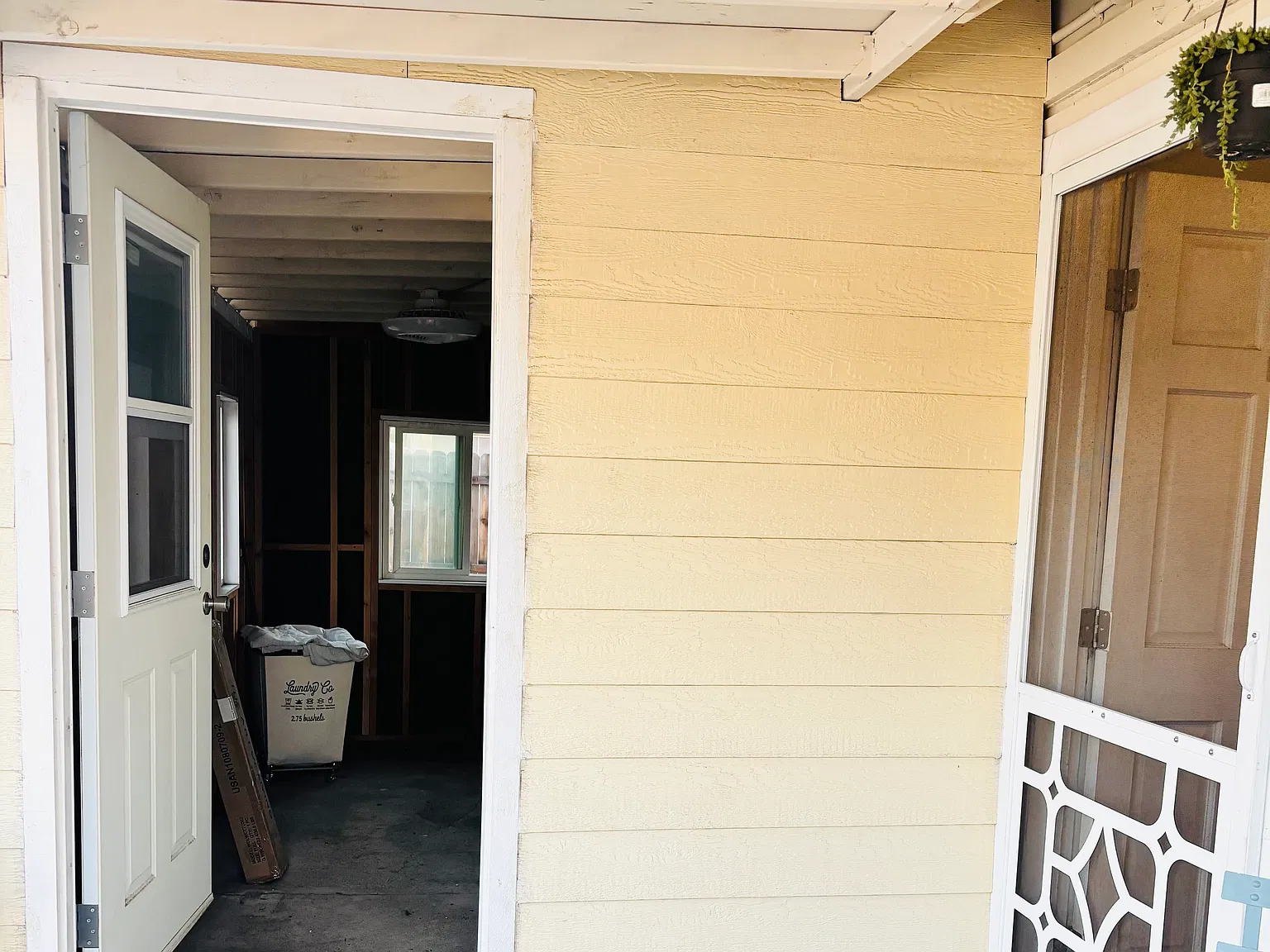 832 Webster St — Photo 3