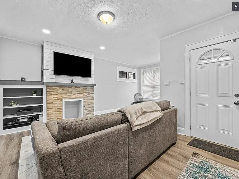 1211 Arkansas Ave — Photo 5