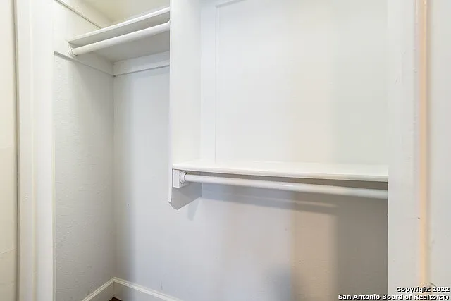 810 E Euclid Ave — Photo 15