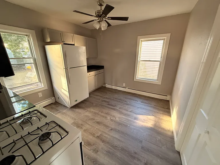 506 Alden St #1 — Photo 3