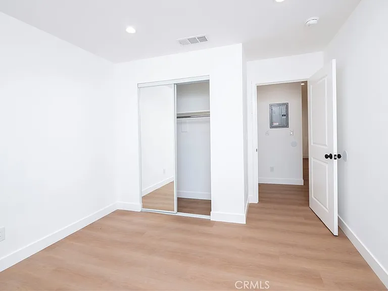 5741 S Saint Andrews Pl #1/2 — Photo 12