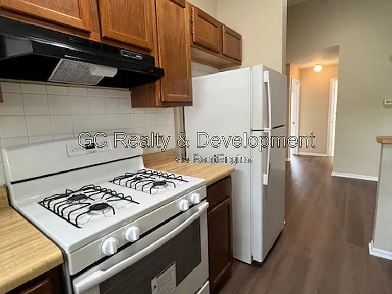 651 Pleasant Pl — Photo 8