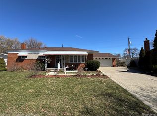 948 Van Sull St, Westland, MI 48185