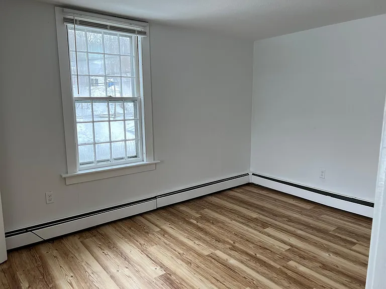 77 Pleasant St #3 — Photo 4