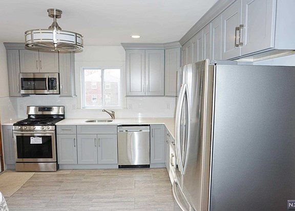 4th image of 1227 Anderson Ave Floor 1