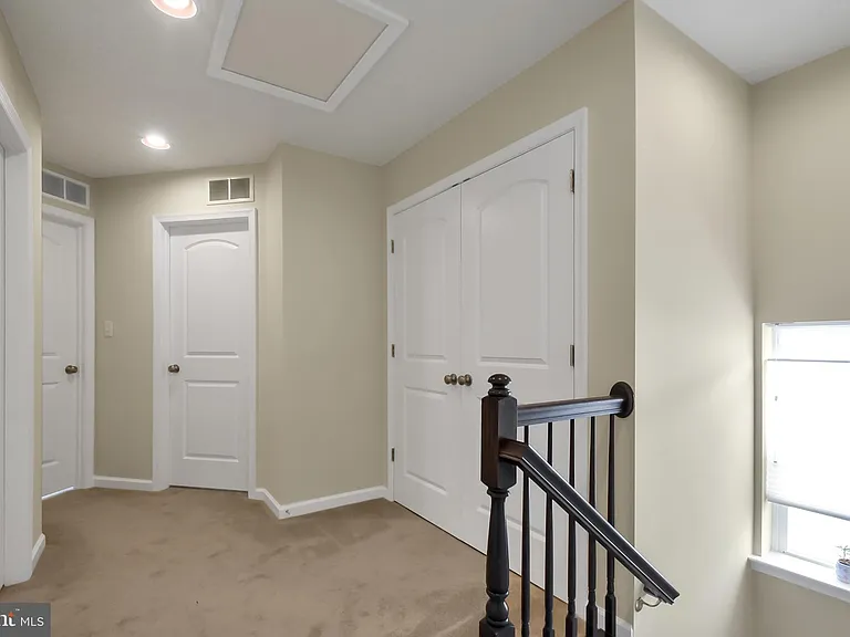 121 High Pointe Dr #38 — Photo 13