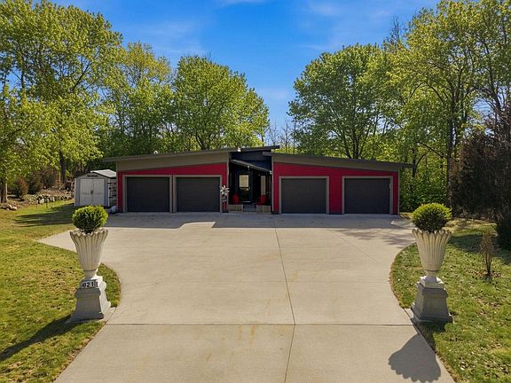 3rd image of 621 Violet COURT