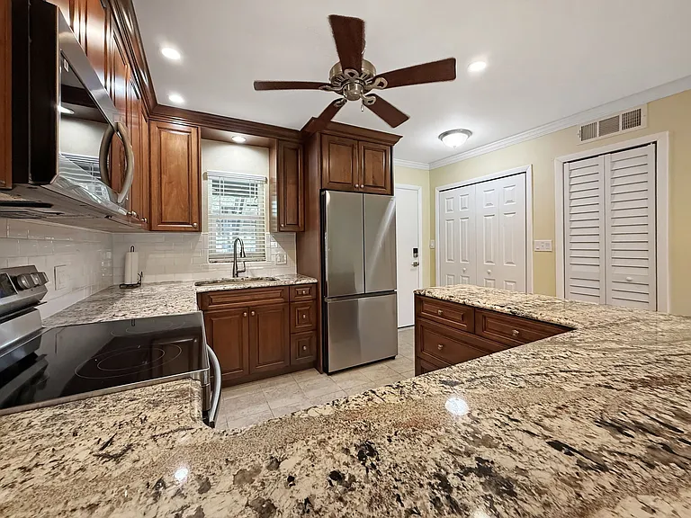 4533 Marine Pkwy #101 — Photo 9