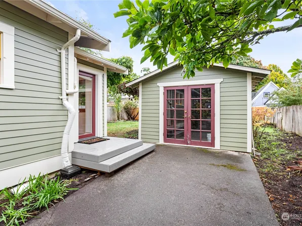 2410 G Street, Bellingham, WA 98225