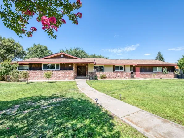 335 Bethel Ave, Sanger, CA 93657