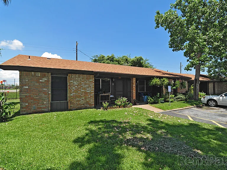 Windwood Apartments — Photo 19