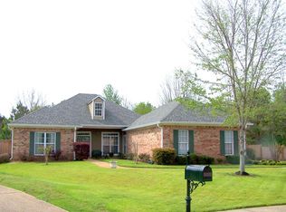 107 Hunters Gln, Clinton, MS 39056