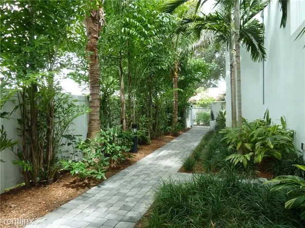 793 NE 4th Ave, Fort Lauderdale, FL 33304
