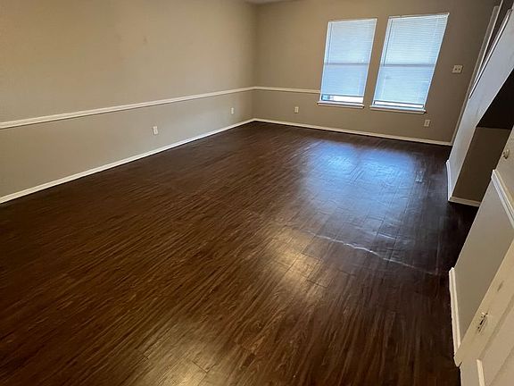 3rd image of 4301 Yorkshire Dr APT 38