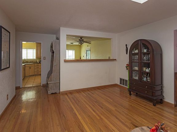 5th image of 5302 Estrade Dr