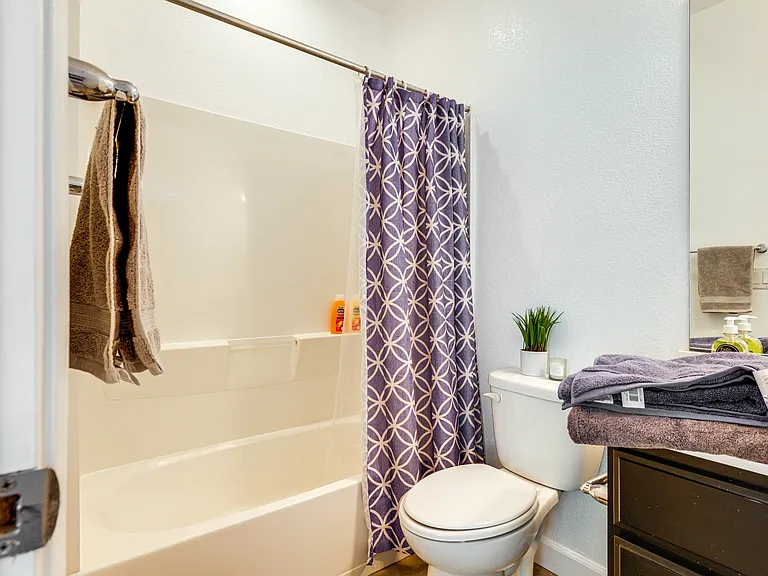 564 E Marcello Ave — Photo 16