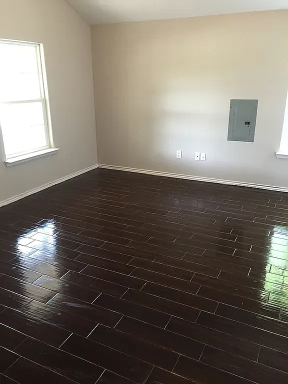 3 bed, 826 sqft, $1,450 — Photo 4