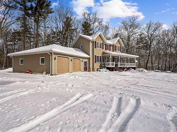 2nd image of 44 Centre Rd