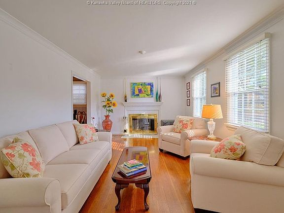 5th image of 3704 Virginia Ave SE