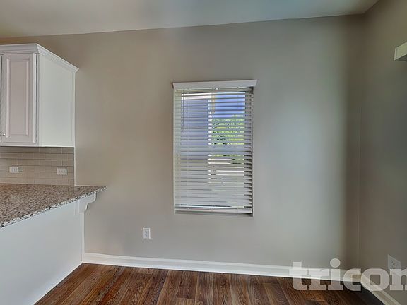 4th image of 720 Fraternity Row