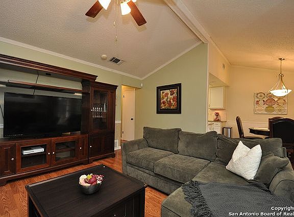3rd image of 2834 Floral Way Dr